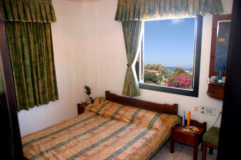 הרסוניסוס Iliostasi Beach Apartments מראה חיצוני תמונה